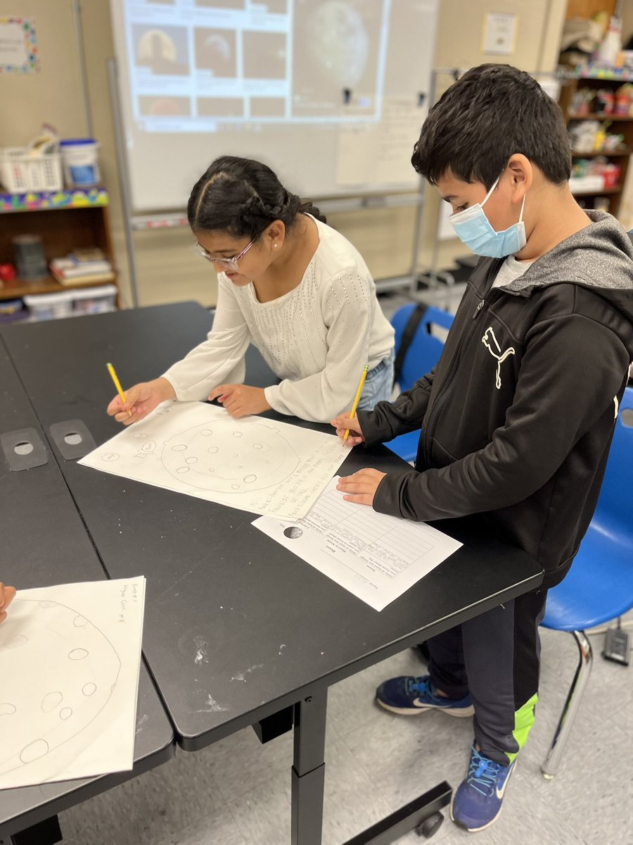 MrsMorris218's tweet photo. More Partner work in the Innovation Lab! @WheelerAvenue @VS13UFSD @MrJohnFrias https://t.co/1L4YY7OtLn