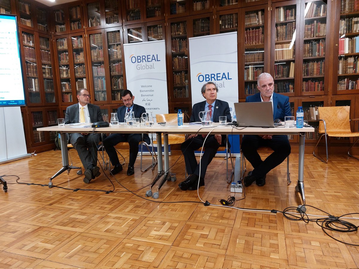 OBREAL_'s tweet photo. Es un honor contar con @AlpaOscar en el diálogo sobre la encuesta #TRESAL. Muy pertinentes sus contribuciones y su apoyo al desarrollo de este ejercicio importante para la región. https://t.co/BEAqlpDhV0