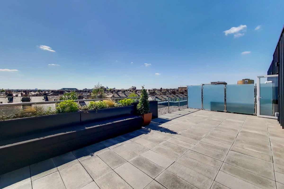 FruitionProp's tweet photo. A selection of some of our lovely roof terraces from across London in the spring sunshine. #summerinthecity #raisingrooftops #spacesforliving https://t.co/m815cZ2chO https://t.co/2OftRxWm8i