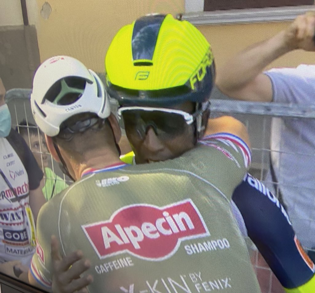 ❤️ Didn’t think I could love our sport more than I already do.. #Giro2022