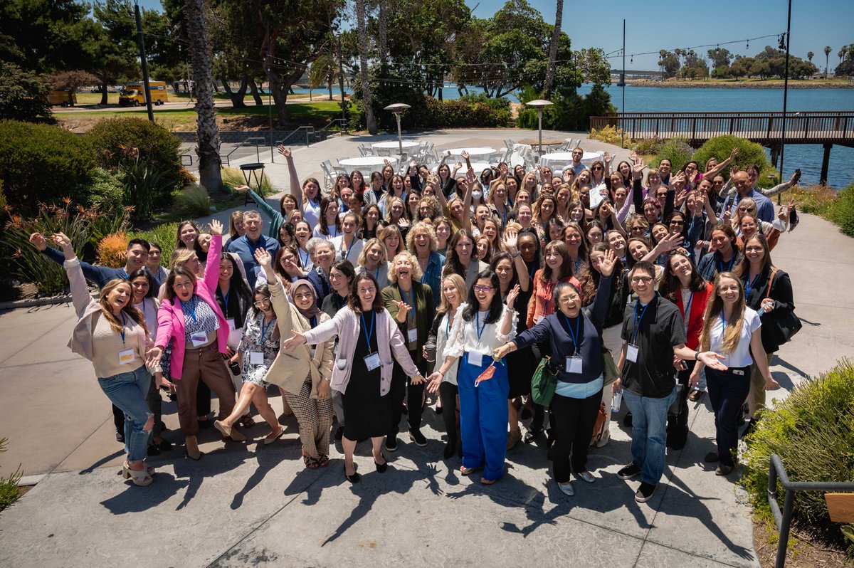 SocalGCs's tweet photo. A huge THANK YOU to all of our speakers, volunteers, poster presenters, committee members, sponsors & attendees for making this year’s #SCGC22 one for the books!
P.S. Don’t forget to fill out the evaluation form for CEUs: https://t.co/4PapBuMQjH
#reconnect #genechat https://t.co/HKxfQcHhDv