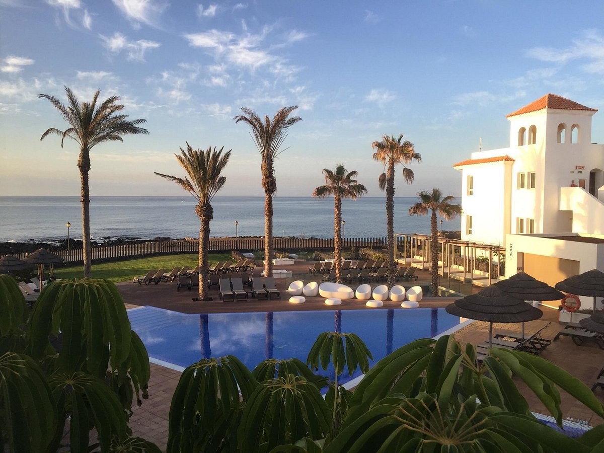 FuerteTimes's tweet photo. Fuerteventura is the perfect place to spend your holiday in 2022.
You can check the 10 best all-inclusive hotels in Fuerteventura here⁠: https://t.co/OYcHebSLE4 
⁠
#fueretventuratimes #holiday #perfectplace⁠ #fuerteventura #spain  #canaryisland #hotels https://t.co/ctdc9piMxo
