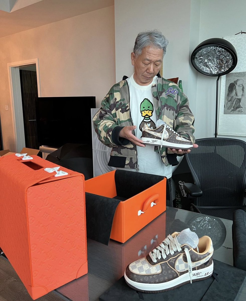 nicekicks's tweet image. Big flex 💸