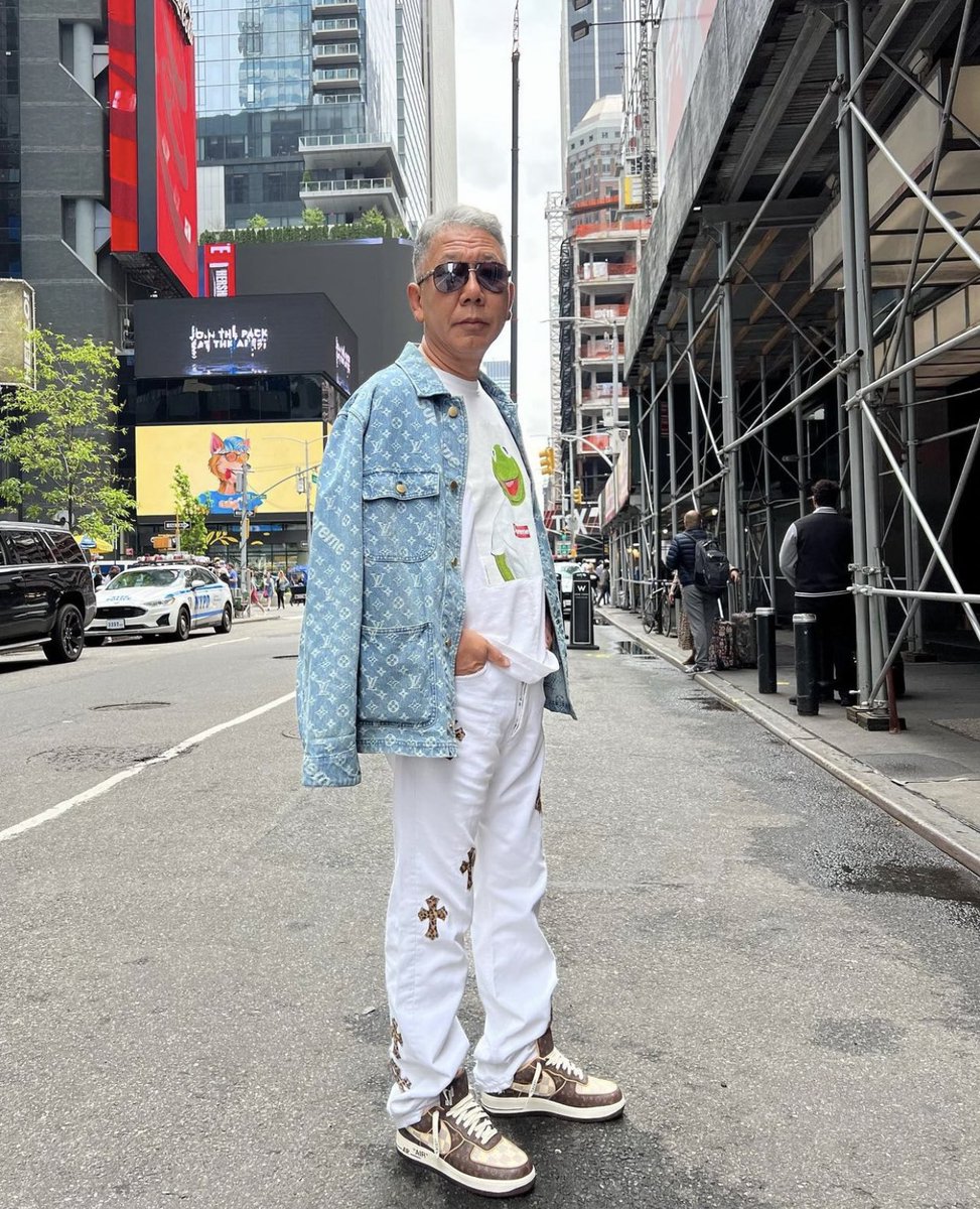 nicekicks's tweet image. Big flex 💸