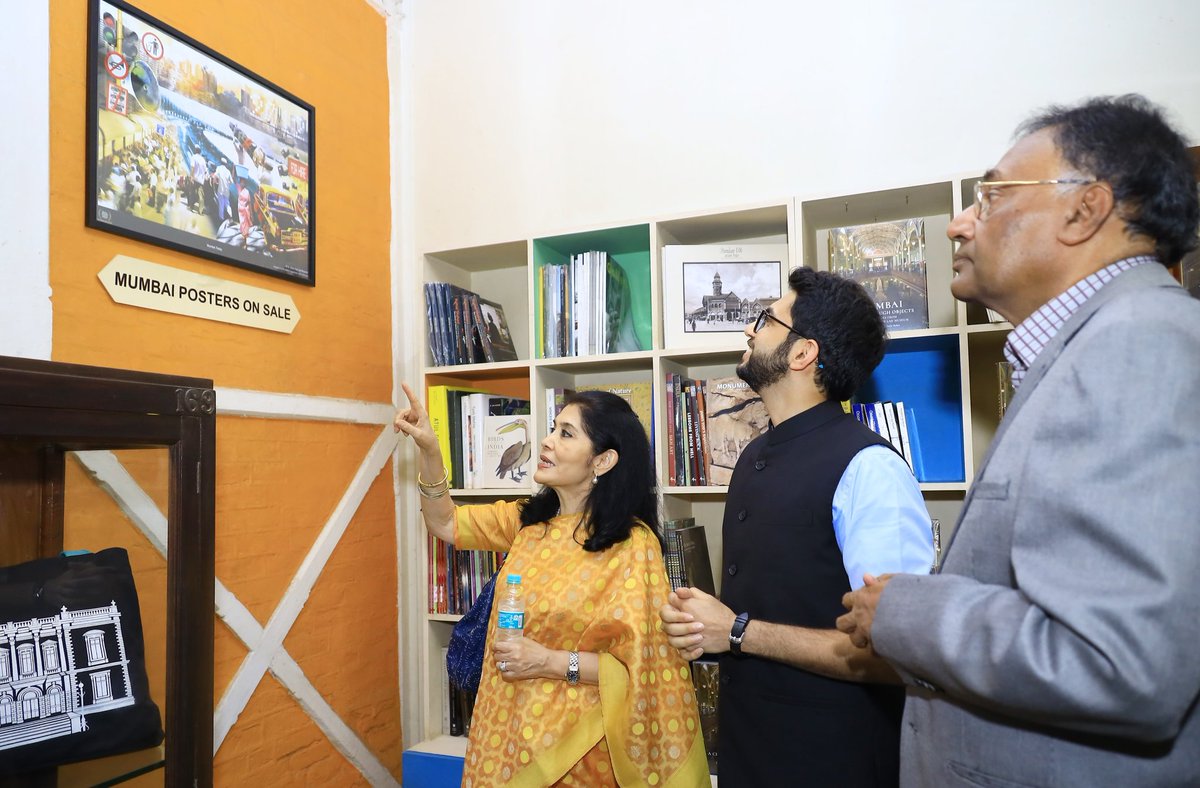 वर्ल्ड म्युझियम डे च्या पूर्वसंध्येस भायखळा येथील डॉ. भाऊ दाजी लाड संग्रहालयाला १५० वर्ष पूर्ण होत असल्यानिमित्त, 'मुंबई ए सिटी थ्रू ऑब्जेक्ट्स' या पुस्तकाचे प्रकाशन तसेच, संग्रहालयातील मुंबई शहर आणि शहराचा विकास दाखवणाऱ्या 'हॉल ऑफ वंडर्स' प्रदर्शनाचे उद्घाटन करताना खूप आनंद झाला