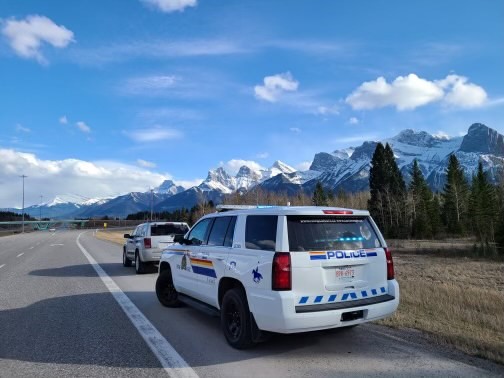RCMPAlberta's tweet photo. May 17-23nd is National Road Safety Week. Our #RCMPTraffic members are integral to disrupting travelling crime and helping to keep our roadways safe from impaired drivers, speeding, and other dangerous habits. Slow down, never drive impaired, and obey all road rules. https://t.co/BTnP4jG3jJ
