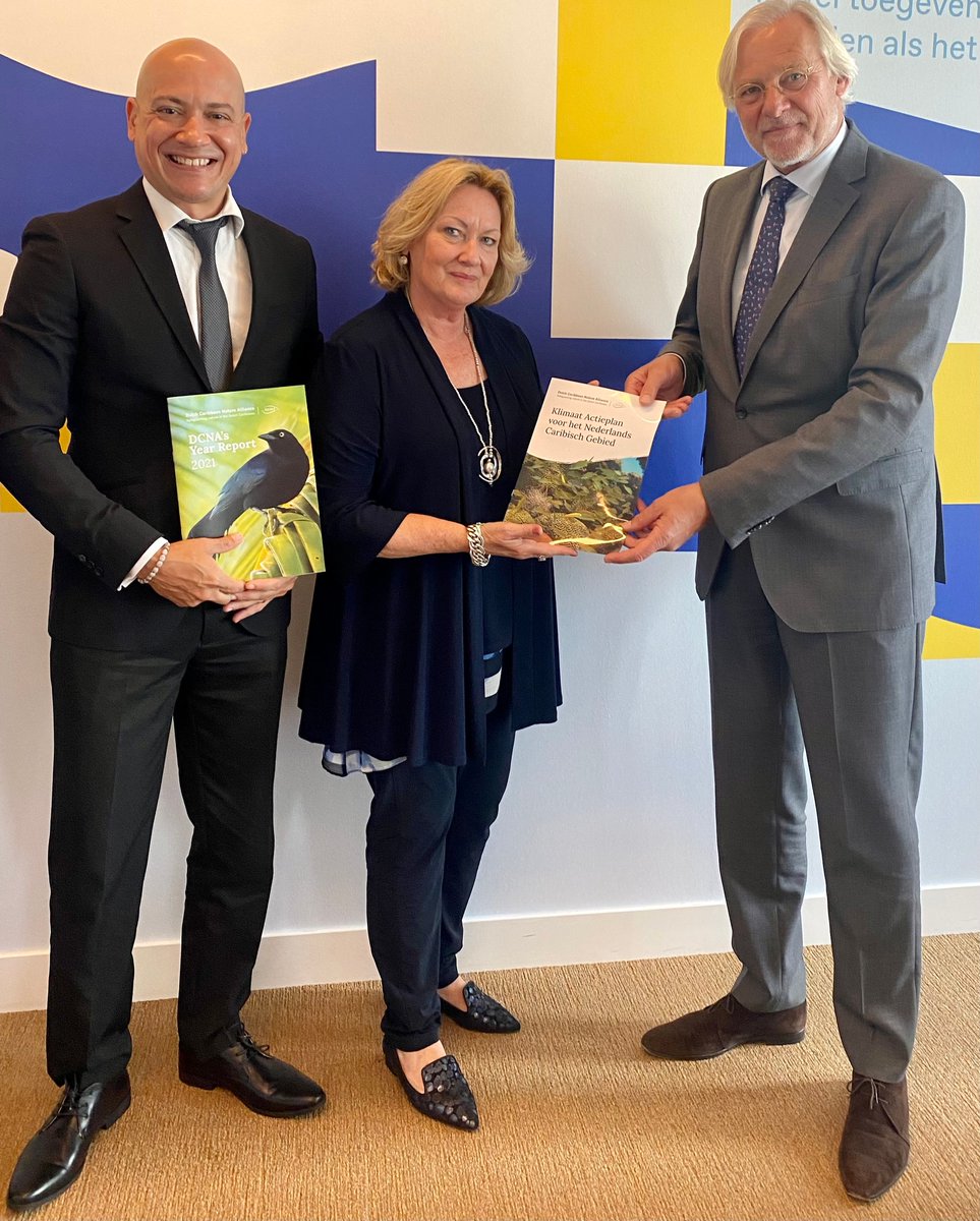 Today we presented the Dutch Caribbean Climate Action Plan to Henk Brons, director-general Kingdom Relations at <a href="/MinBZK/">Ministerie van BZK</a>, to raise awareness for climate challenges in the Dutch Caribbean. Check our website! (bio).  #dutchcaribbeanclimateaction #dutchtoo <a href="/avhuffelen/">Alexandra van Huffelen</a>
