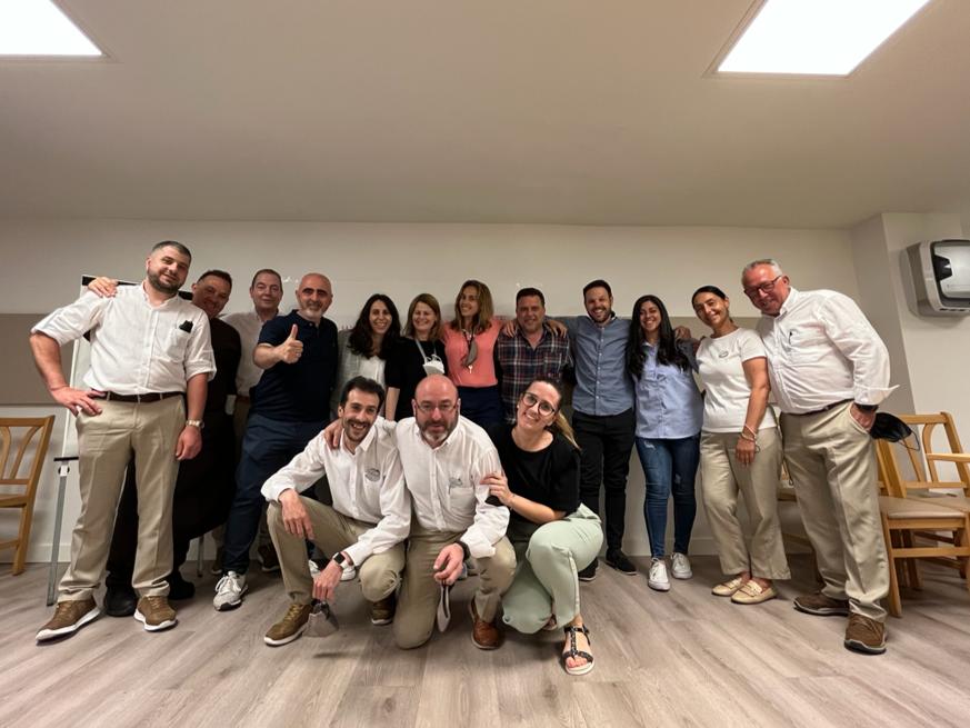 En <a href="/_SolPelicanos/">Sol Pelicanos Ocas</a> trabajamos y nos formamos para optimizar los ratios de #satisfaccion del #cliente incrementando los KPI's de ventas. Fantastica jornada y muy productiva. Gracias Toni.
<a href="/MeliaCareers/">𝗠𝗲𝗹𝗶𝗮 𝗖𝗮𝗿𝗲𝗲𝗿𝘀</a> <a href="/MeliaHotelsInt/">Meliá Hotels International</a>  #formacion <a href="/eurekacon/">Eureka Consultores</a>