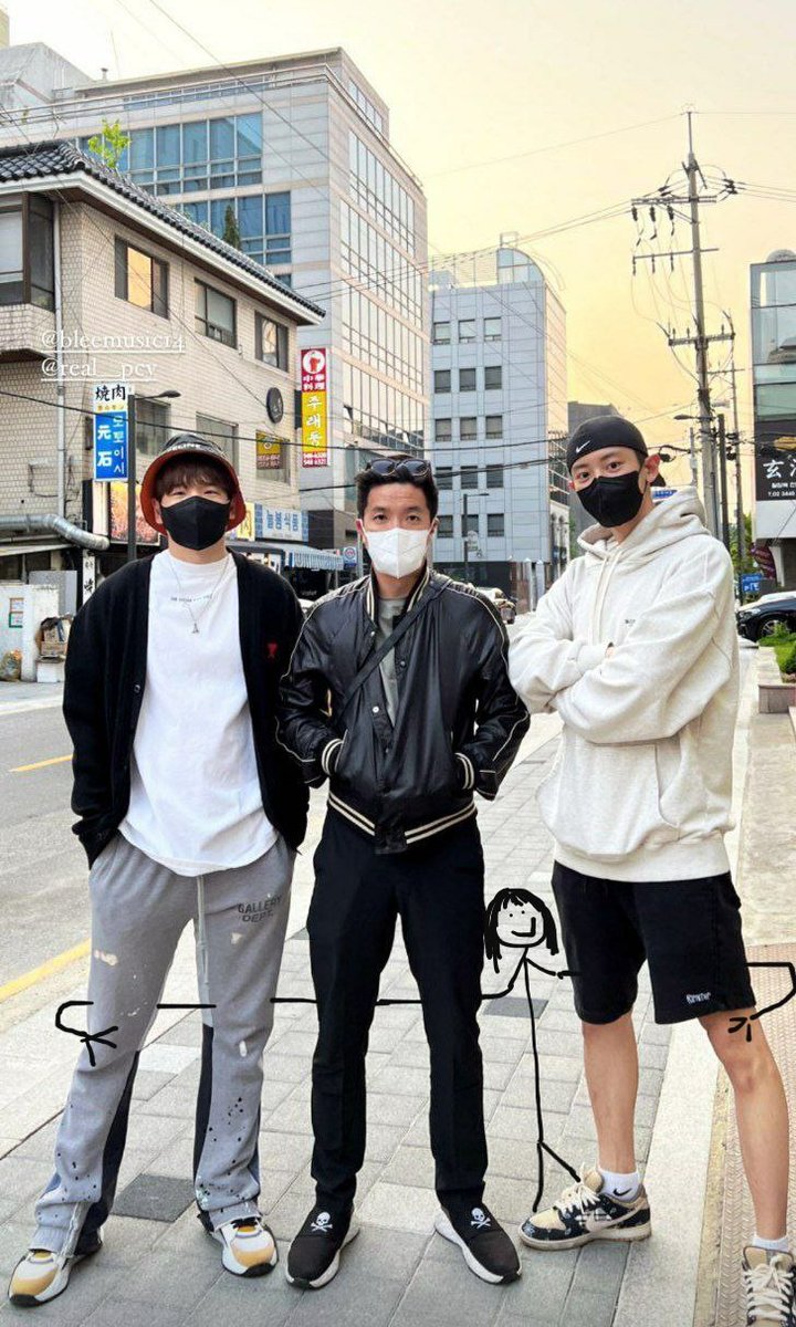 haetndi's tweet photo. بچه ها جای همتون خالی
#CHANYEOL #찬열
@weareoneEXO https://t.co/JHTOr3EIV9