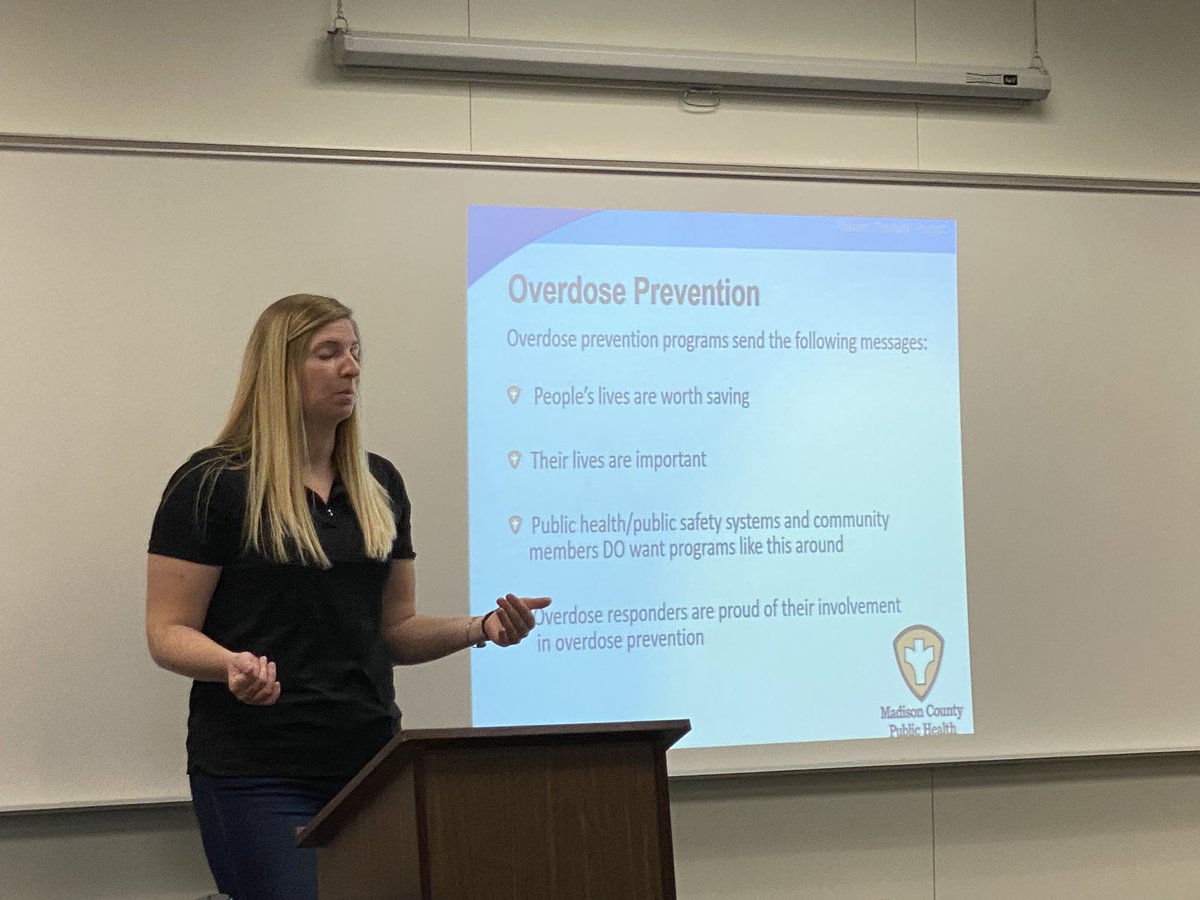 jbartolucci4's tweet photo. @TollesTech Criminal Justice/Law Enforcement Juniors getting their Project DAWN (Narcan) Certification. Thank you Commissioner Fawley and, Jen, &amp; Lauren with community education @MadisonHealth! We are thankful to have such great community partners. @tollesceo @MrsStrebe https://t.co/uYNyeRH4a8