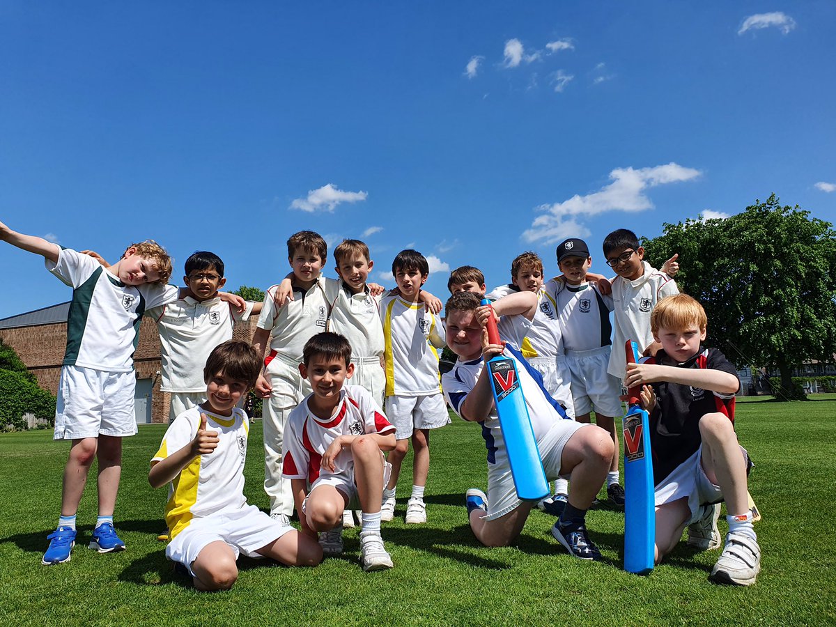 SHSsport1865's tweet photo. Another breathless day of sport @shrewsburyhouse. Sunny hours spent with @KCSSportandPE - Y3 and Y6 Cricket, and Y4 Tennis. #luckyboys #asportinglife https://t.co/y8xRKnOyQ6
