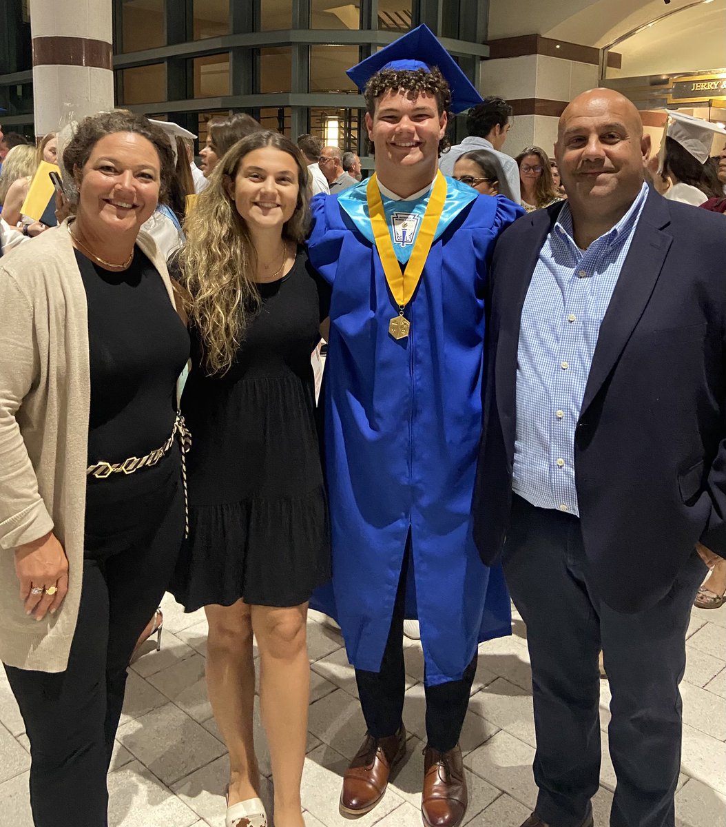 FuscaMindie's tweet photo. My heart is overflowing with pride! On to the next chapter. It’s going to be a great one; I just know it! #godobigthings @Domenic_Fusca23 @drewmacmillan_ https://t.co/sbyhyXXaHY