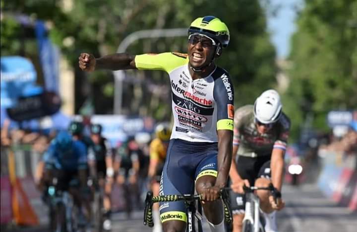 nardimoss22's tweet photo. Early gift of #May24 from @GrmayeBiniam ...Congrats... @giroditalia @IntermarcheWG ...
#soproud #happyday https://t.co/1lnsJ4aXos