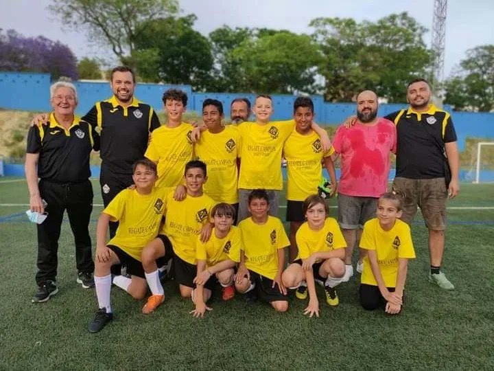 rguadalquivir's tweet photo. Miércoles cargado de emociones en Tribuna de Base 

Ascensos Benjamín y Alevin del CD Regate con José Emilio del Pino y Abel González 

III Concentración Clásicos y Joyas de Sevilla 28 de Mayo en San Juan con Ángel Carmona uno de los fundadores de la Asociación. 

20:00 https://t.co/ZFcqPIqGBD