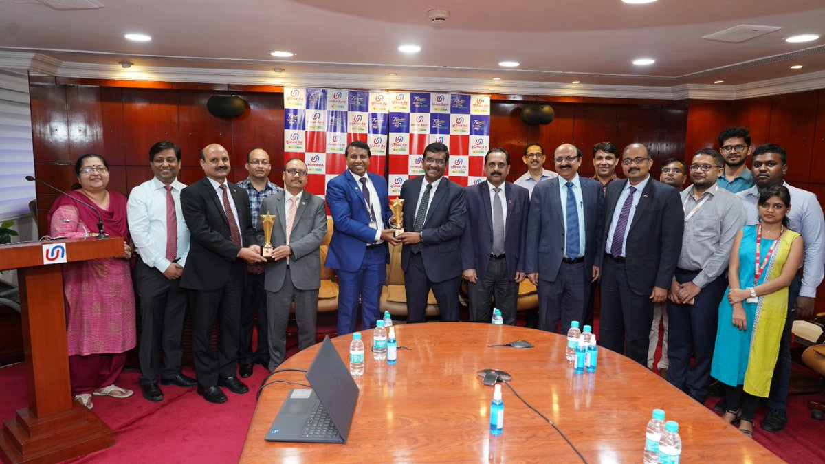 UnionBankTweets's tweet photo. #UnionBankOfIndia feels proud to receive two prestigious "Express BFSI Technology Awards 2022" under "Enterprise Security" category. Seen in the image are Shri Rajkiran Rai G, MD&amp;CEO, Shri Rajneesh Karnatak, ED,  Shri Nidhu Saxena, ED 
#Awards #BFSI #AmritMahotsav #CyberSecurity https://t.co/k8zbKpFYjx