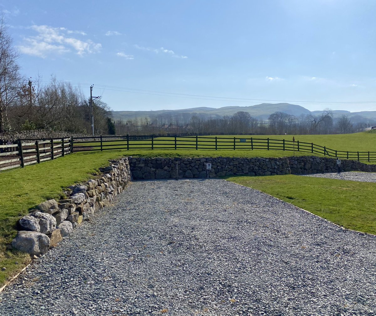 As many of you may know, we're not a flat park, but we do make a big effort to make our pitches nice and level. A little bit of elevation can, of course, help with the view!
01729 822387 or book:
langcliffe.com/holidays/motor…
#YorkshireDales #HolidayPark #TouringPark #Settle