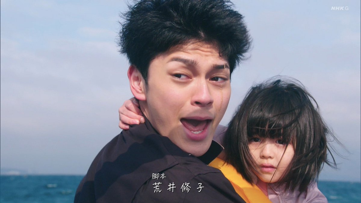 Kanakana, EP1+EP2

This daily drama is absolutely dumb and cute, and I'm kinda into it. 

Maeda Gordon plays such a likeable and beefy simpleton and Kato Yuzuna is just, well, a cute little girl (with special powers).