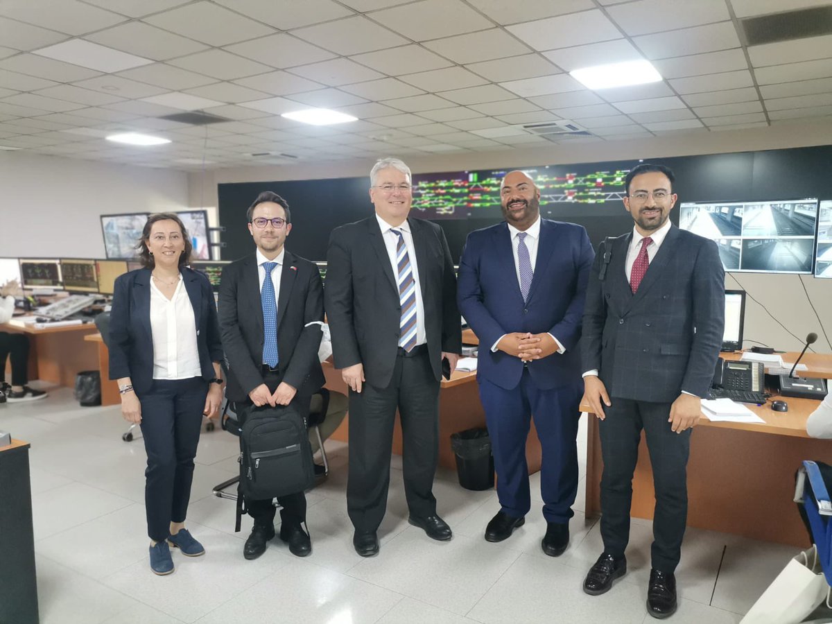 My next stop here is @Izmir_Metro! 

Had an insightful meeting with GM Sönmez Alev. Super impressed by their innovative vision. Very keen to establish long term cooperation for future infrastructure projects 🇬🇧🇹🇷