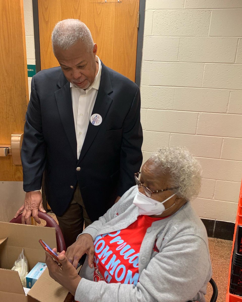 TonyWilliamsPA's tweet photo. So good to spend time with my supporters from the 51st ward. From Here. Delivering for us. https://t.co/NtVZTFgvpJ