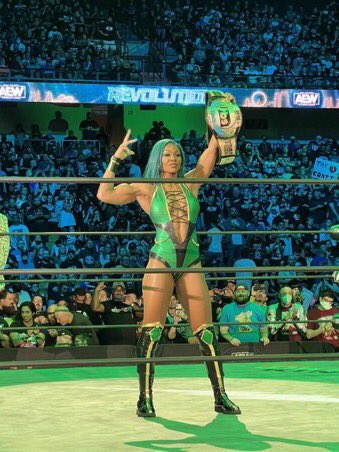 WandalsQueen's tweet photo. Jade Cargill cosplaying as Jade from Mortal Kombat is top tier good shit pal https://t.co/Nhmlxev3iR