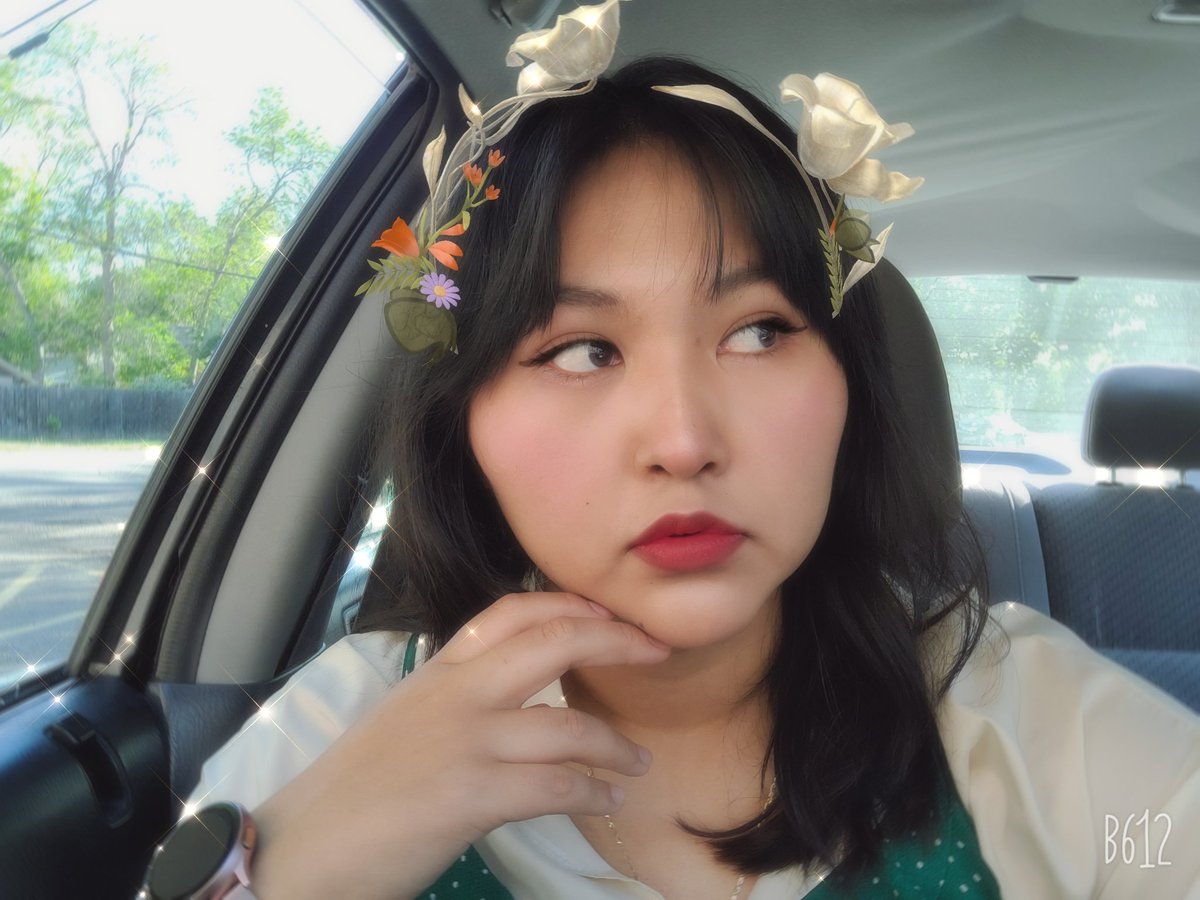 E_GomezLiz's tweet photo. 👄🖤 #stylenanda #3ce #mellowflower https://t.co/LH9Tht0LSE