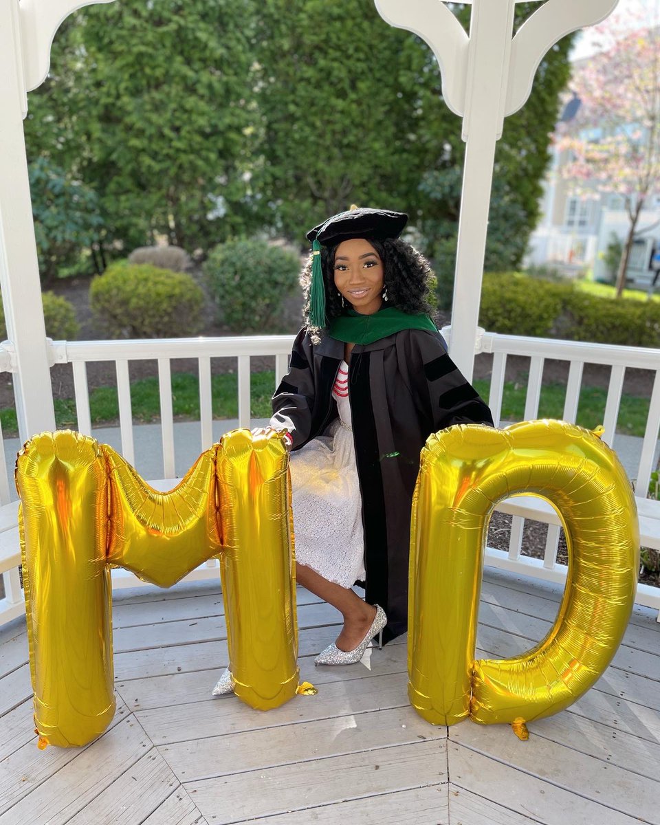AdeolaFAdeyeye's tweet photo. ✨Dr. Adeola Adeyeye✨

Dreams really do come true! Beyond grateful for my incredible family and friends, and for everything to come. 

#Doctor #ObGyn #MedTwitter #Classof2022 https://t.co/ChIbzE15MU