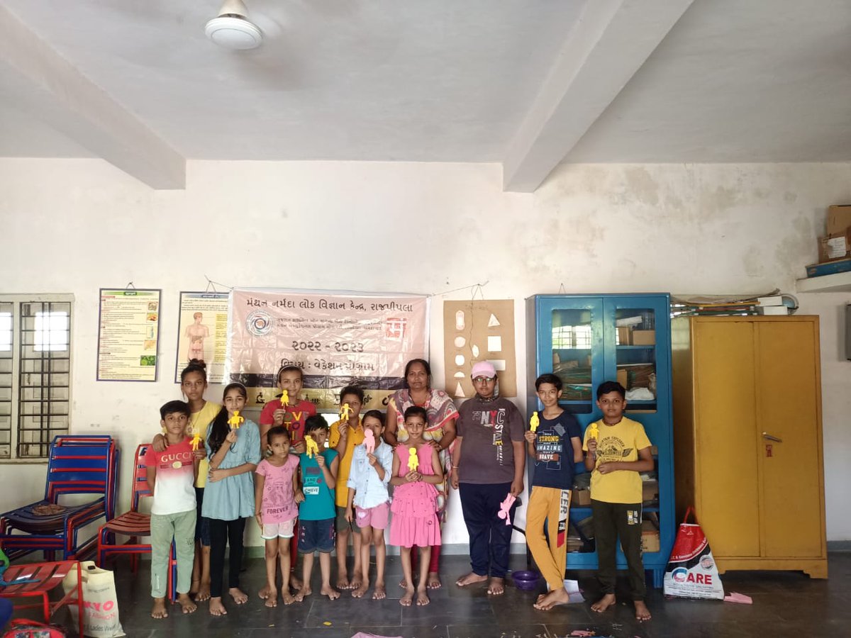 manthancsc's tweet photo. Today We have conducted a program of traditional & STEM Toy's making Workshop in which students have learnt to make Dancing Men, 3in1 Sprinkler/Fountain/whistle toy, Magical straw by their own. #Summerprogramme #vacationprogramme @narottamsahoo @InfoGujcost @dstGujarat @IndiaDST https://t.co/oOQQCBdnZY