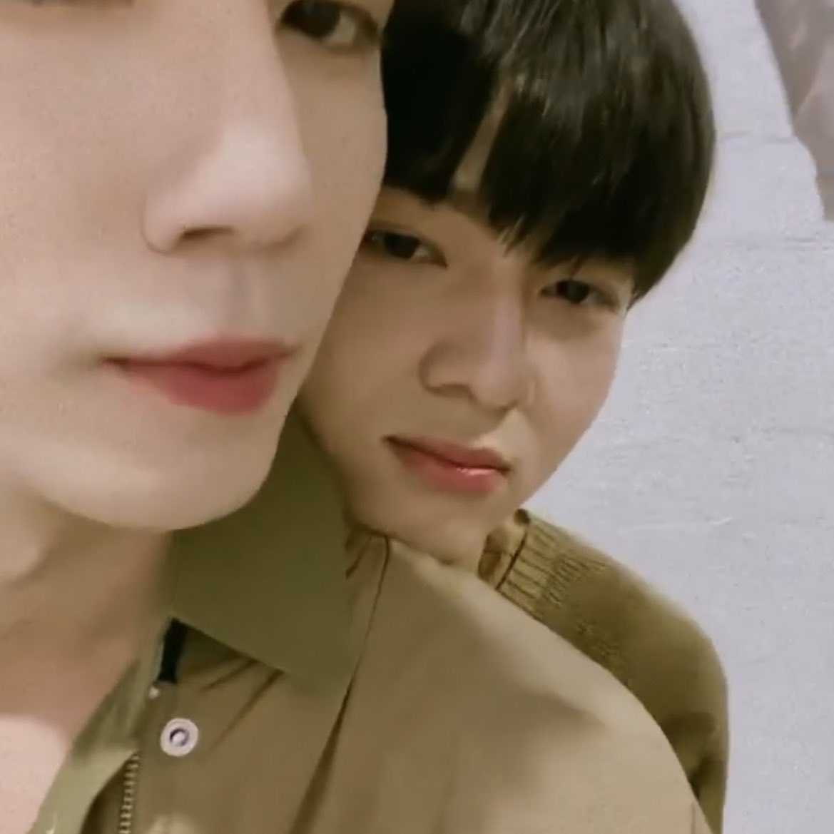 f4iryapr's tweet photo. พี่น้องแท้ๆ                       น้องพี่(ที่รัก) https://t.co/ZZWUME71kr