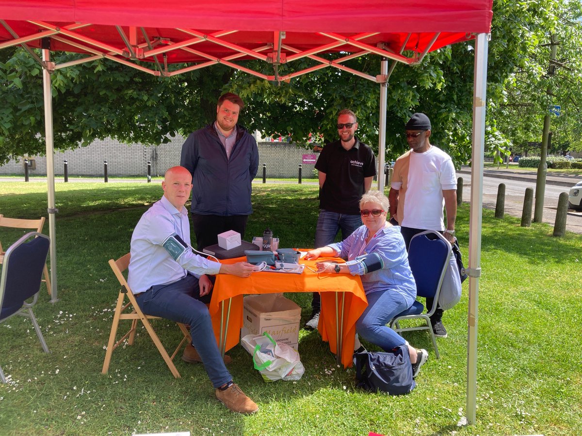 GenGamesUK's tweet photo. Today was the final Talk Heart Health Roadshow 🌞 - at Blackbird Leys Community Centre @LeysParishCncl -  @JACKfmOxford and @OPAoxf stopped to have their blood pressure checked! ❤️ Thank you to @OUH_Here4Health @AchieveOxon @AgeUKOxon @OUFCcommunity https://t.co/q9UXds5uIt
