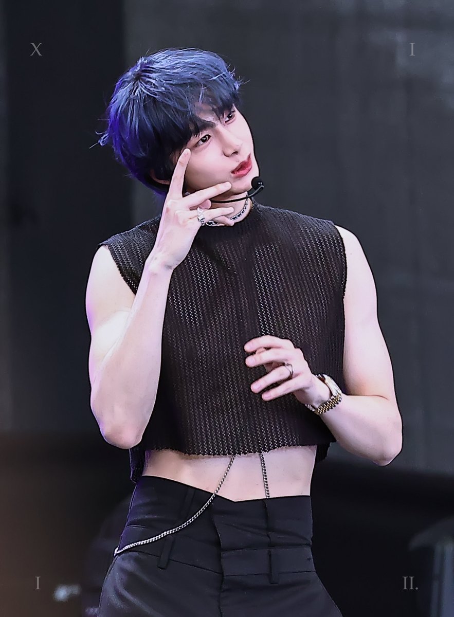 220515｜ #형원 #러브다이브

💙역대급 귀여움💙

—————————
독일 케이팝플렉스 #kpopflex 
#MONSTAX #MONSTA_X
#채형원 #hyungwon 
#MONSTAXatKPOPFLEX