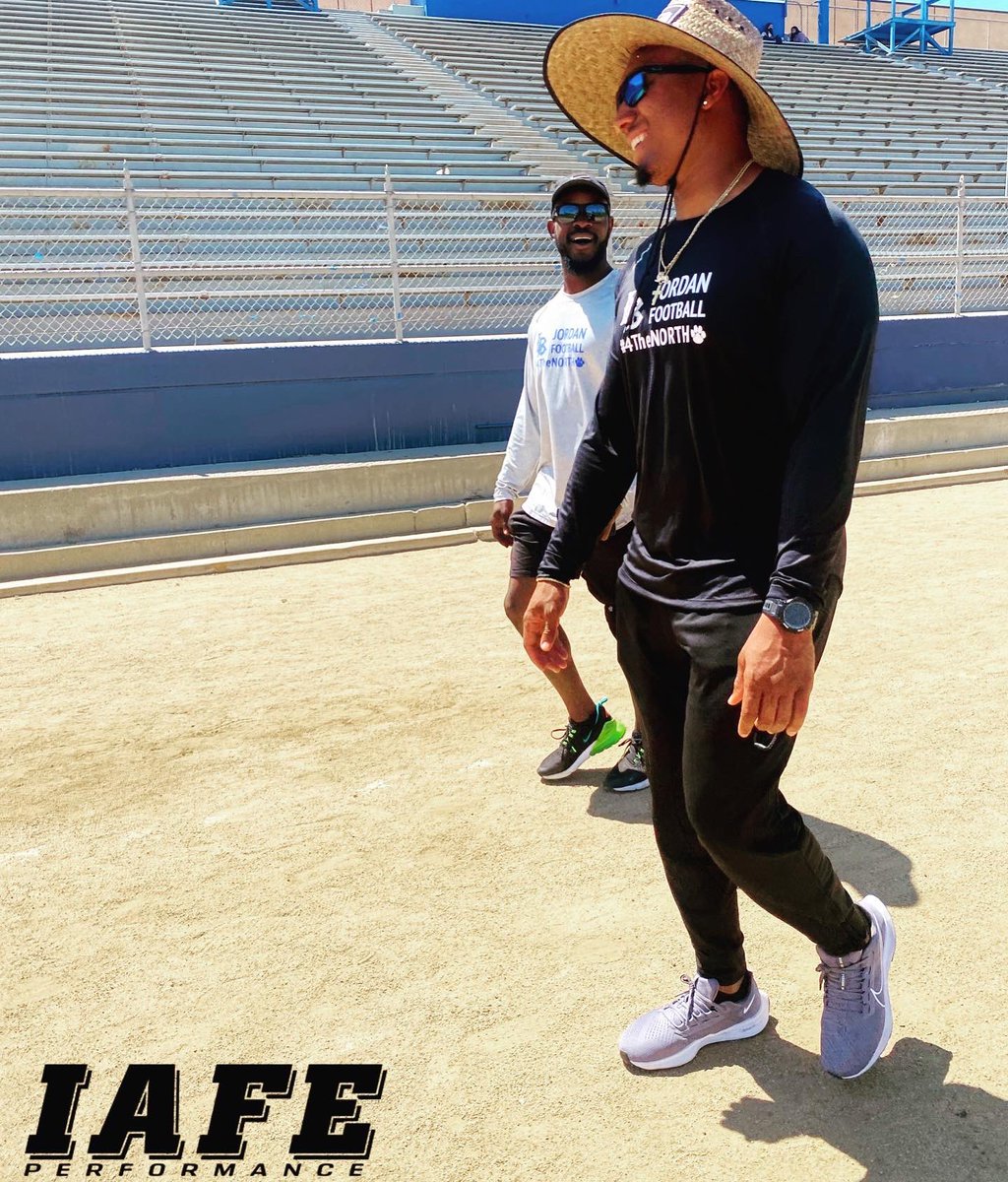 CoachMo_Gainz14's tweet photo. “Can’t waste time thinkin about all the time wasted” a new era awaits ✊🏾 #LevellingUp #Levels #IAFE #GainzWay #PerformanceTraining #Fitness #RedefineTheGrind #TWG #TheDojo #25/8 #Blessed #ItAintForEverybody #MoGainz https://t.co/9nrrHPun2S