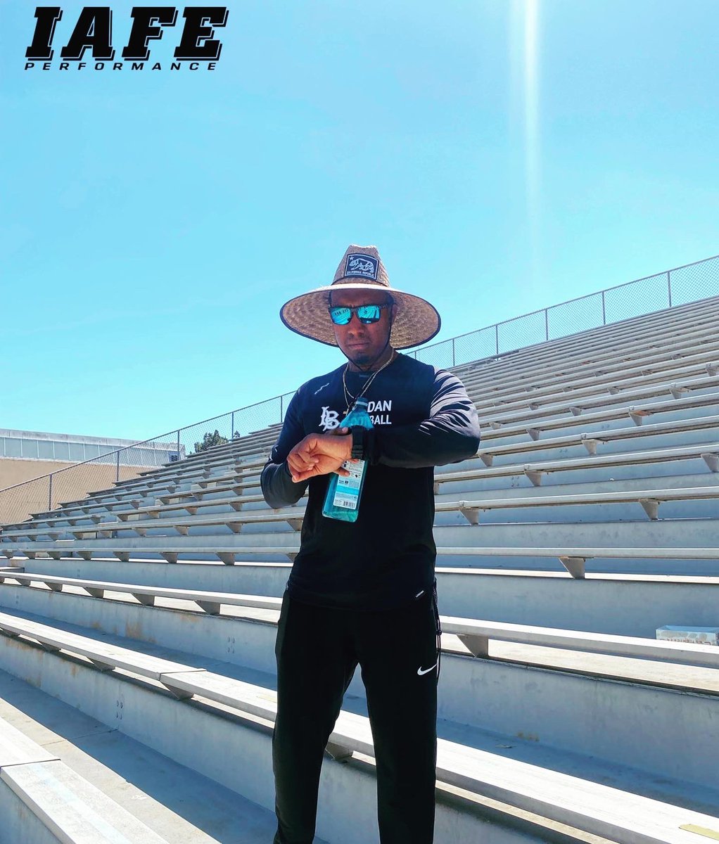 CoachMo_Gainz14's tweet photo. “Can’t waste time thinkin about all the time wasted” a new era awaits ✊🏾 #LevellingUp #Levels #IAFE #GainzWay #PerformanceTraining #Fitness #RedefineTheGrind #TWG #TheDojo #25/8 #Blessed #ItAintForEverybody #MoGainz https://t.co/9nrrHPun2S