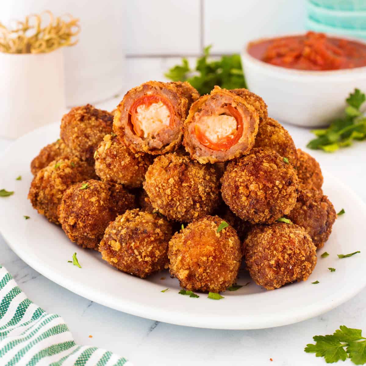 TaraNoland's tweet photo. These two-bite Stuffed Meatballs are the perfect pass-around appetizer for any time of the year. #stuffedmeatballs #meatballs #cherrytomatoes #tomatoes #asiagocheese #appetizer
https://t.co/nHj3WmZ95X https://t.co/dnKN98MD19
