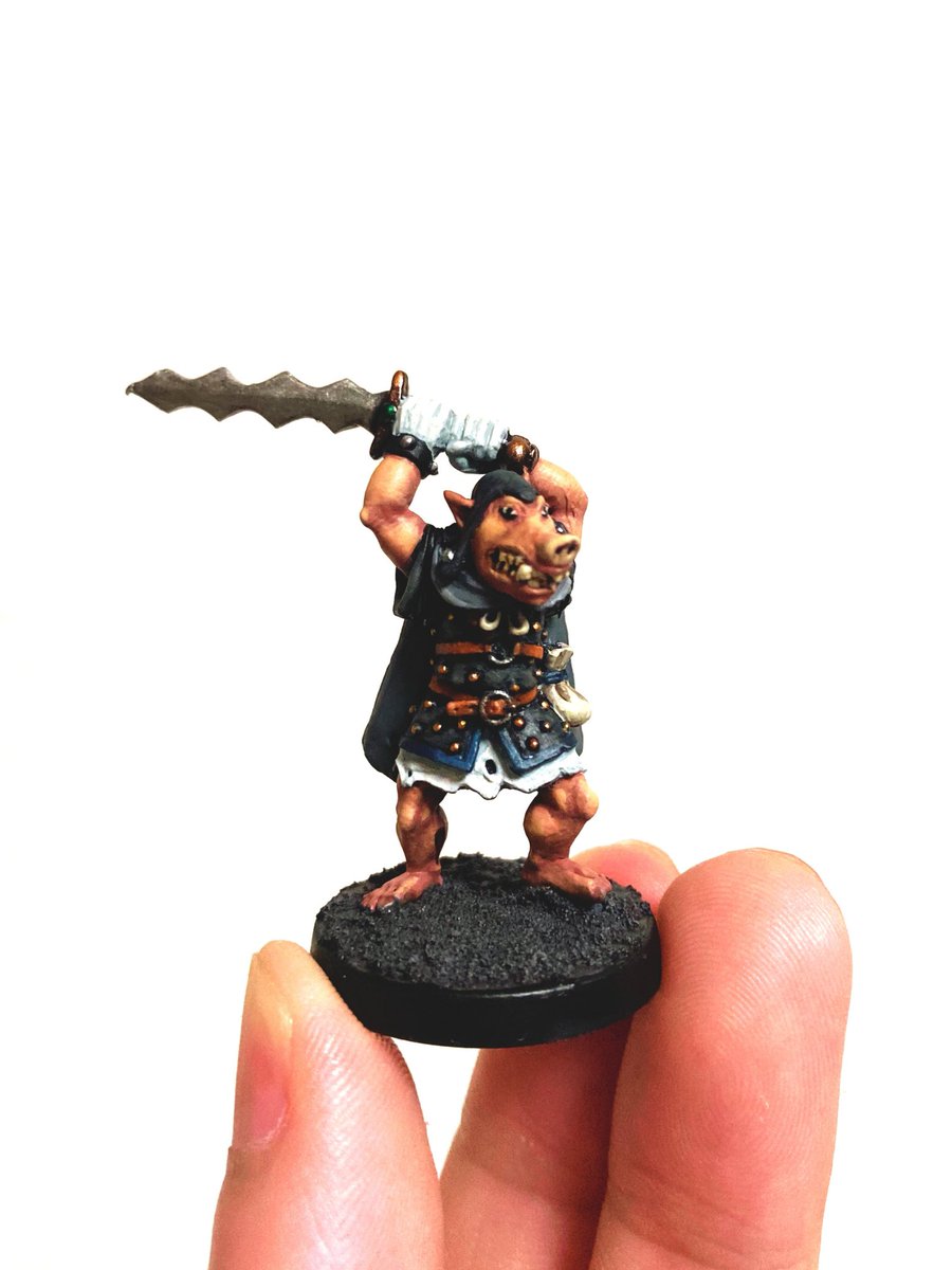 sunewo666's tweet photo. 信じられないけどオークとかゴブリンより、オーク豚の方が怖いです。
#paintedminiatures #28mm #oldschoolminiatures
#メタルペイント https://t.co/hwTjj5OiQY