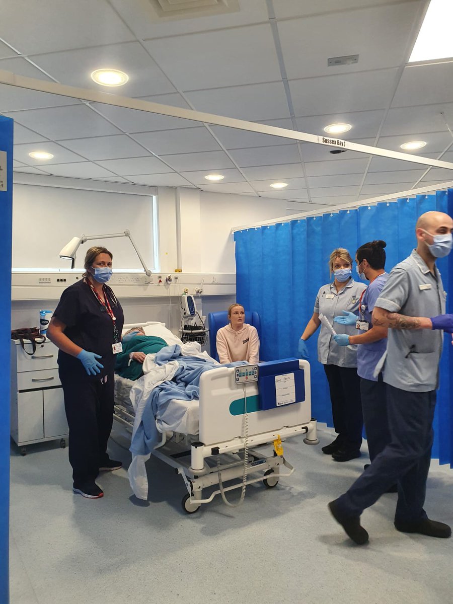 UoP_Nursing's tweet photo. Today was day 2 of the SIMEX mass casualty simulation exercise. Our Centre for Simulation in Health and Care was turned into an Emergency Department, receiving and triaging casualties from a simulated major incident. 1/4 https://t.co/UrVrVkyIxC