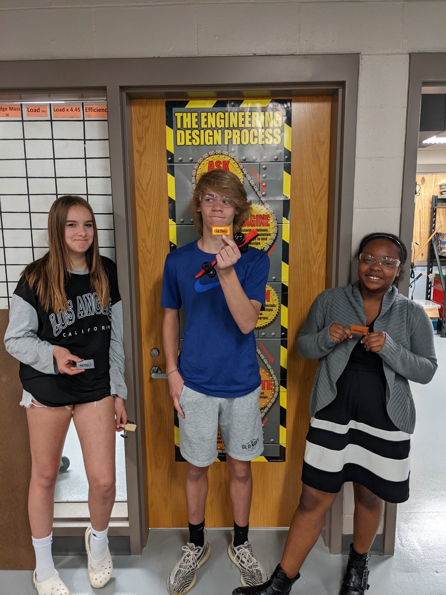 PapioMiddleSTEM's tweet photo. Congrats to the last group of winners of the year for STEM 7 Air Dragster races! We ended with some really fast cars. We also had some nice 3d printed trophies for the top 3 in each class. 
#STEM #STEMeducation #shopclass https://t.co/zkyeQNjRdf