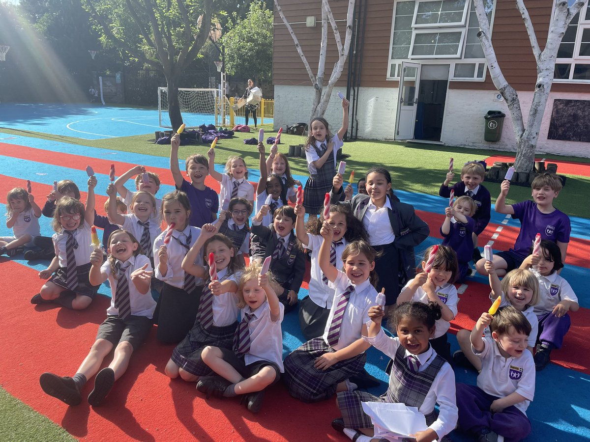 HPA_Philip_Lane's tweet image. Our WRAPZ afterschool club children have been enjoying the sunshine and the emergency stash of ice lollies! So refreshing!! @HarrisFed #HPAPLwrapz