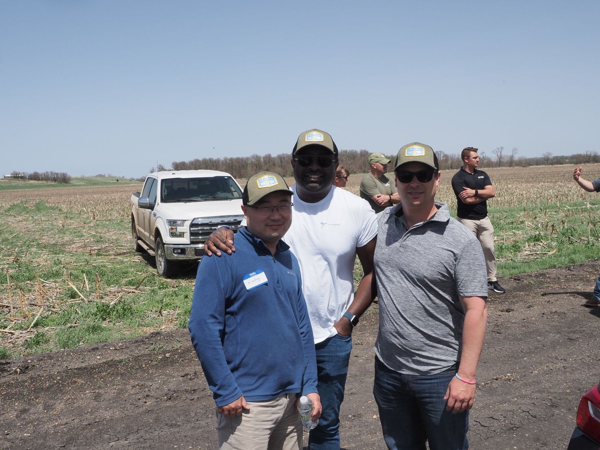 TechHummingbird's tweet image. Our team out in #southdakota last week, as part of our #Tillage Workshop held at @usd on Monday & Tuesday.
Left to right, Xiaodong Huang (Data Scientist), Tim Fernando (Chief Product Officer) and Nathan Torbick (Chief Scientific Officer).
#agtech