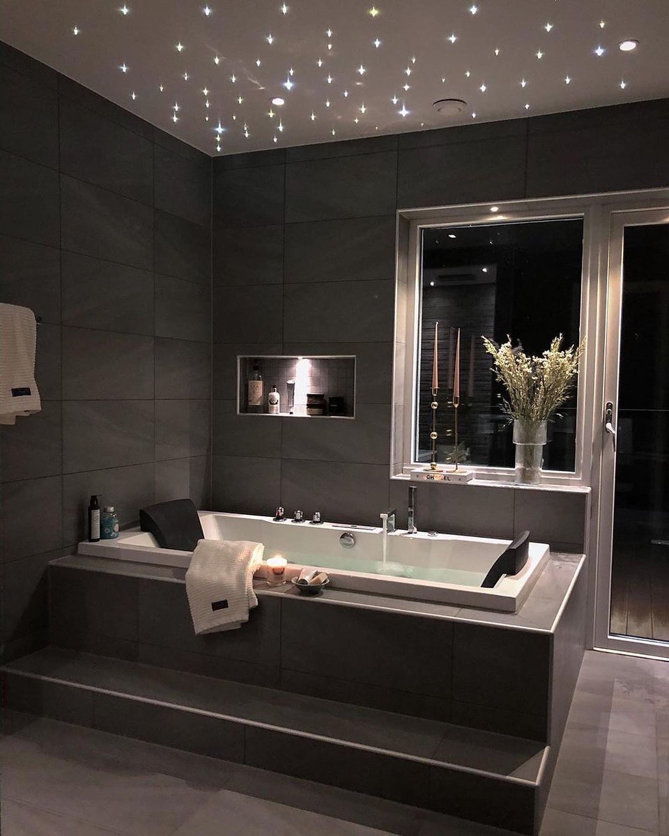 Moderno_Decor's tweet photo. tunning bathroom design 
 tag someone who loves to see this ☺️

such a gorgeous home 😍🌱💙 What do you think?

for tips and guides visit https://t.co/9HVAl9HmlZ 

#interiordesign #interiorstyling #interiordecor #decorative https://t.co/i71uyEfJYT