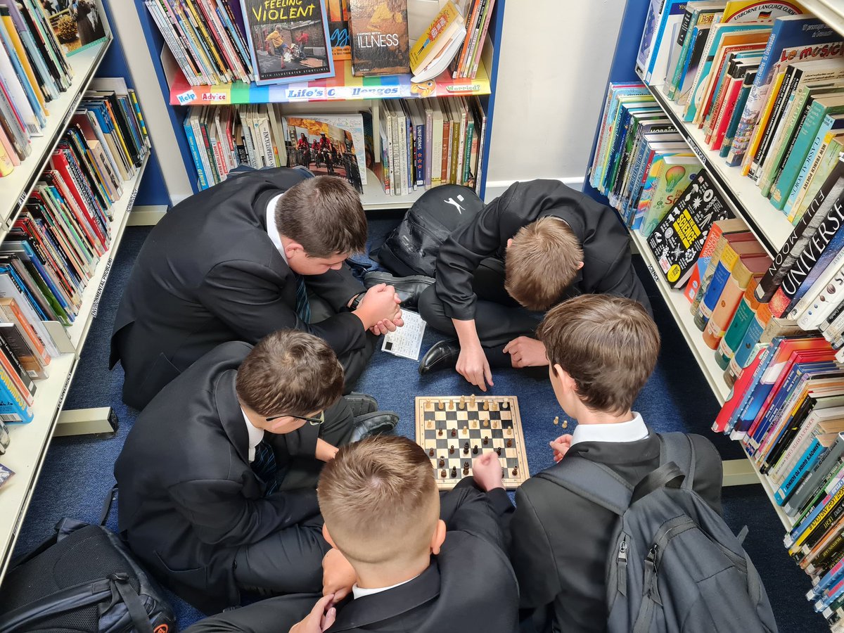 birinus_st's tweet photo. When the library is busy you can always find a corner for a game chess 😀 https://t.co/77nvMzao1H