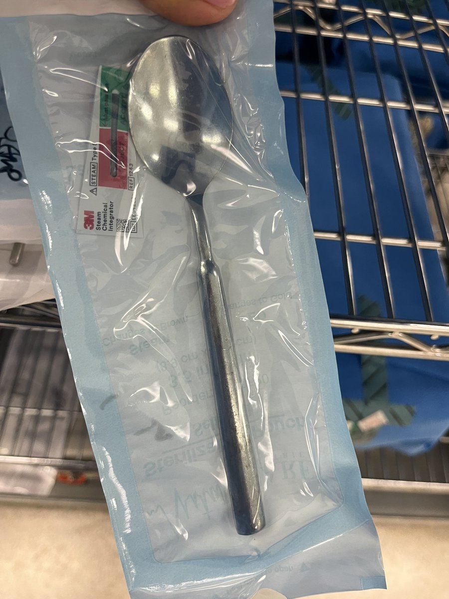 AnyQuezadaMD's tweet photo. Someone is taking to seriously “lives” in the hospital 🫣😐🫠 https://t.co/Zsxokpow0X