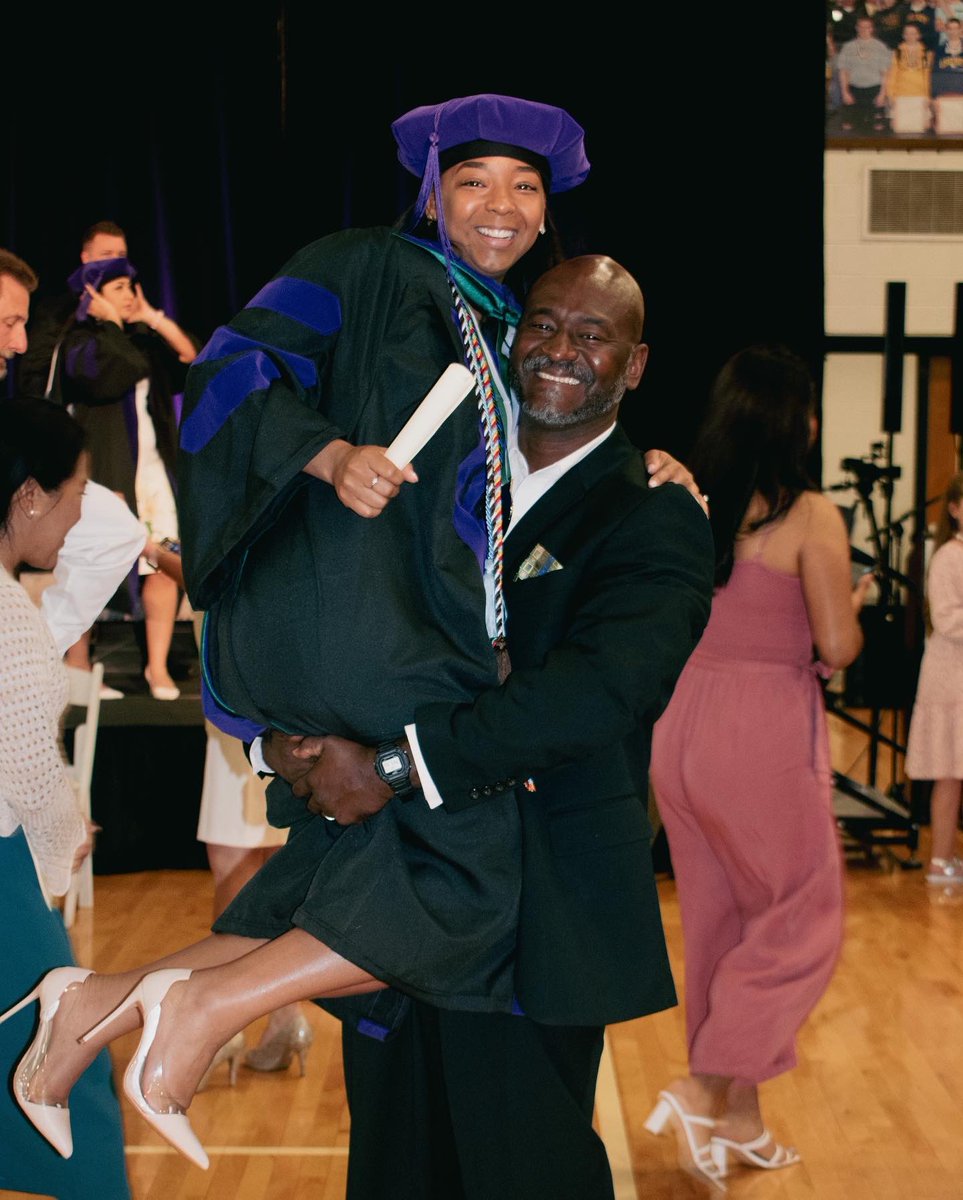 brittslade_'s tweet photo. From Kindergarten to Law School; We did it dad! ♥️ https://t.co/y7vP98dl4h