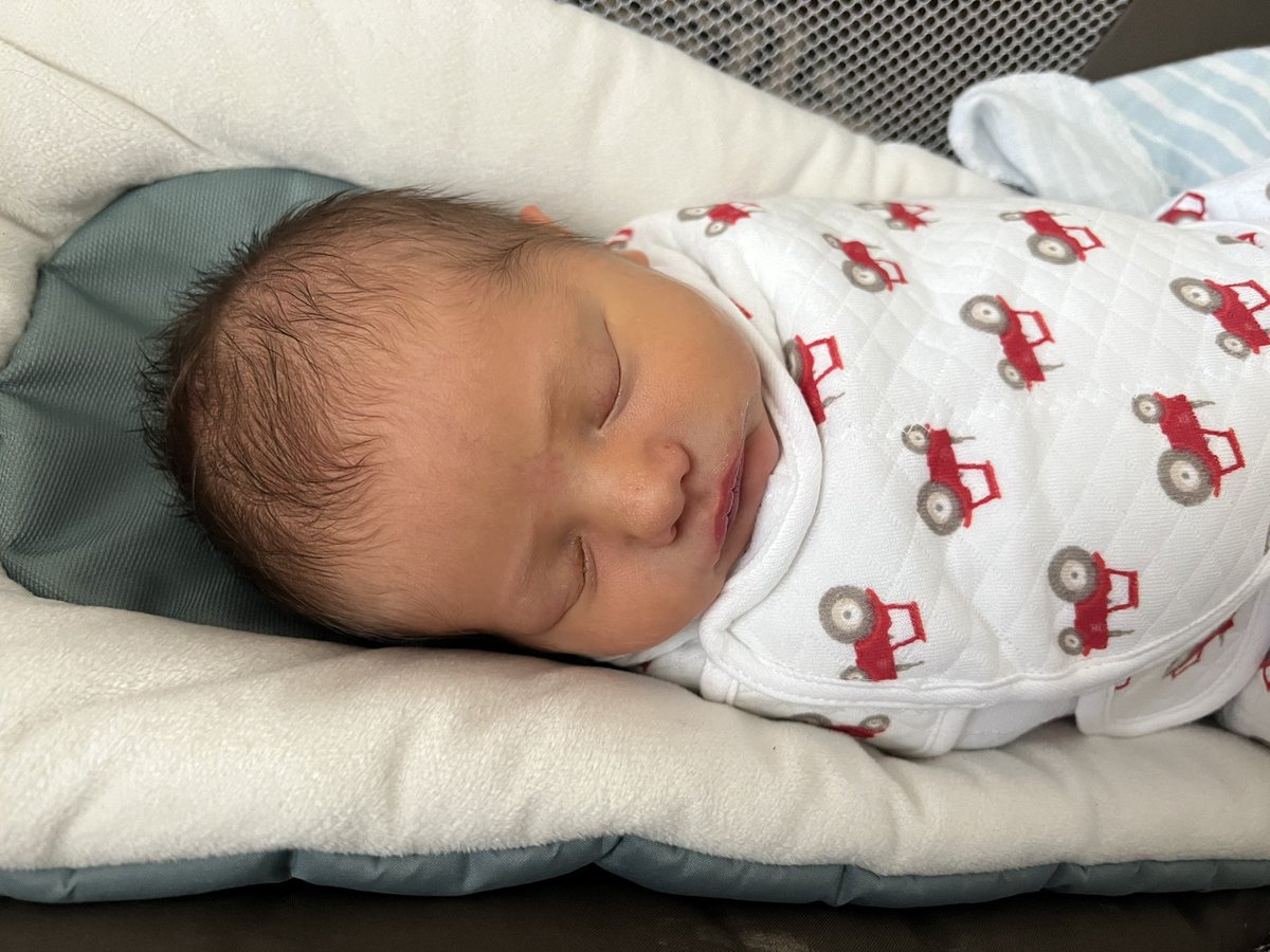 kamberpit's tweet photo. Baby spam for this Tuesday! I’m just obsessed with him! #babyspam #baby4 #momofboth #oklahoma #lifewith4 https://t.co/4kCbqRjo9o