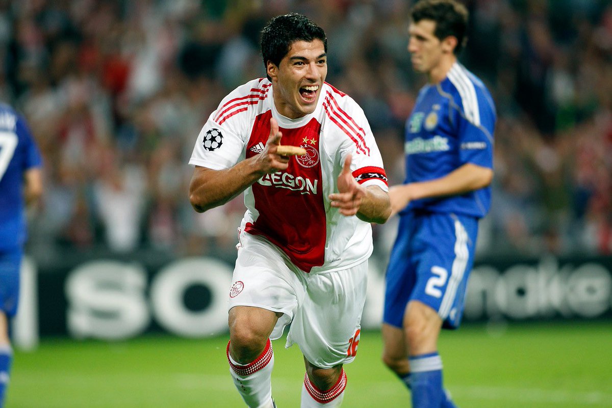 Pogoooaaal's tweet photo. #BringBackSuarez https://t.co/wPlbQ5ujPO