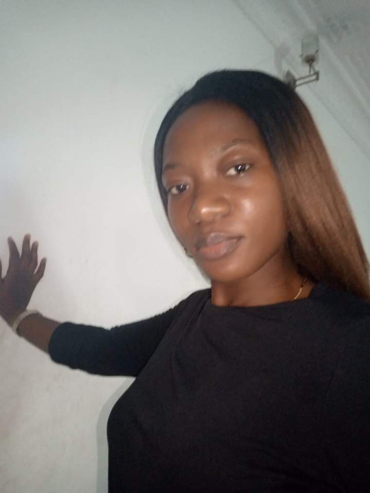 its_nec's tweet photo. My friend is Missing 😭

Odutola Funmilayo left home for work today and she didn’t get to work and she isn't back home. 

Her phone is off  and she’s untraceable.
She works at Ado road Ajah with a Fashion school

Please Retweet 🙏
If found pls contact: 08028294931

@benhundeyin https://t.co/4U3qNnoUDD