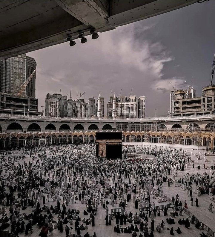 A94N03's tweet photo. أستغفر الله العظيم الذي لا إله إلا هو الحي القيوم وأتوب إليه  عدد خلقه  ورضا نفسه وزنة عرشه  ومداد كلماته 💫💙 https://t.co/pxoDU24RE2
