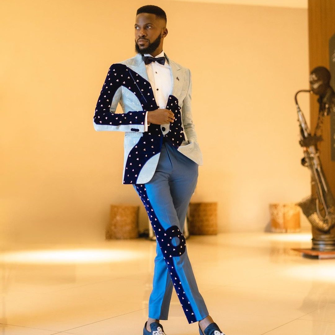 dejiandkola's tweet photo. Fit- check. Fabric- check. Color- check. Price- check. That`s all you need 🔥🔥🔥#BellaStylista #Suitsharks #Dapperlydone #Brotherhoodofstyle #Saturday #Tuxedo #Redcarpet #Amvca2022 #Amvca8 #PulseNigeria247 #Stylerave https://t.co/YGbynVigkT