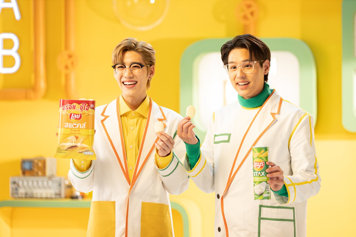 เซ็ตทิ้งทวนพร้อมมากู๊ดไนท์ อย่าลืมเอ็นจอยกับเลย์สแตคส์กันน้าาา😁 #เลย์สแตคส์อร่อยยืน1 #bbillkin #ppkritt