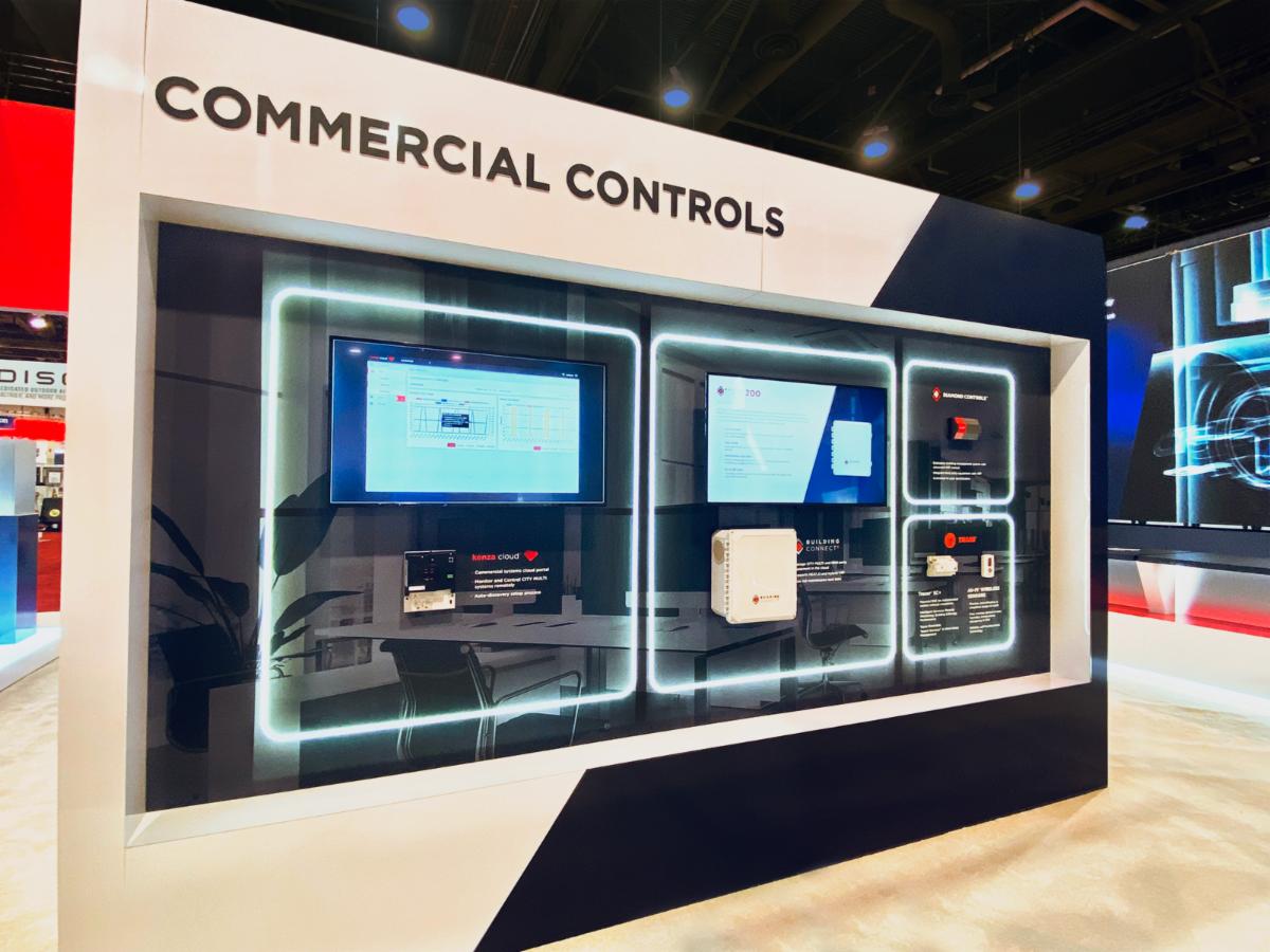 DimDesStudios's tweet image. One of our favorite graphic projects is this modern back-lit display wall. We love how to light frames the content of each product.

#graphics #backlitgraphics #displaydesign #dimensionaldesign