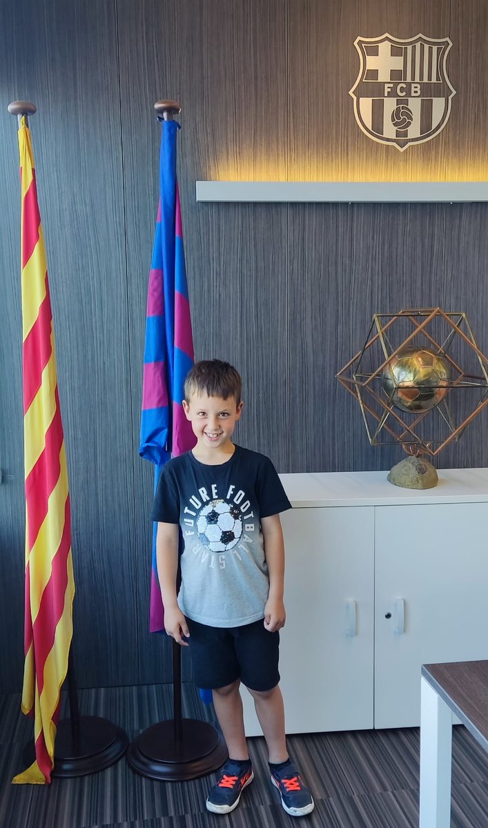 Avui estem d’enhorabona!!!🥰
El Marc Moreira, jugador prebenjamí del Club, jugarà al futbol base del F.C.Barcelona la propera temporada🔝😁
Enhorabona i a gaudir molt de l’experiència, porteràs!!!💪
#123natació 
#cntfutbol 
#futbol7 
<a href="/FCF_CAT/">Federació Catalana de Futbol</a> 
<a href="/FCBmasia/">FC Barcelona - Masia</a>